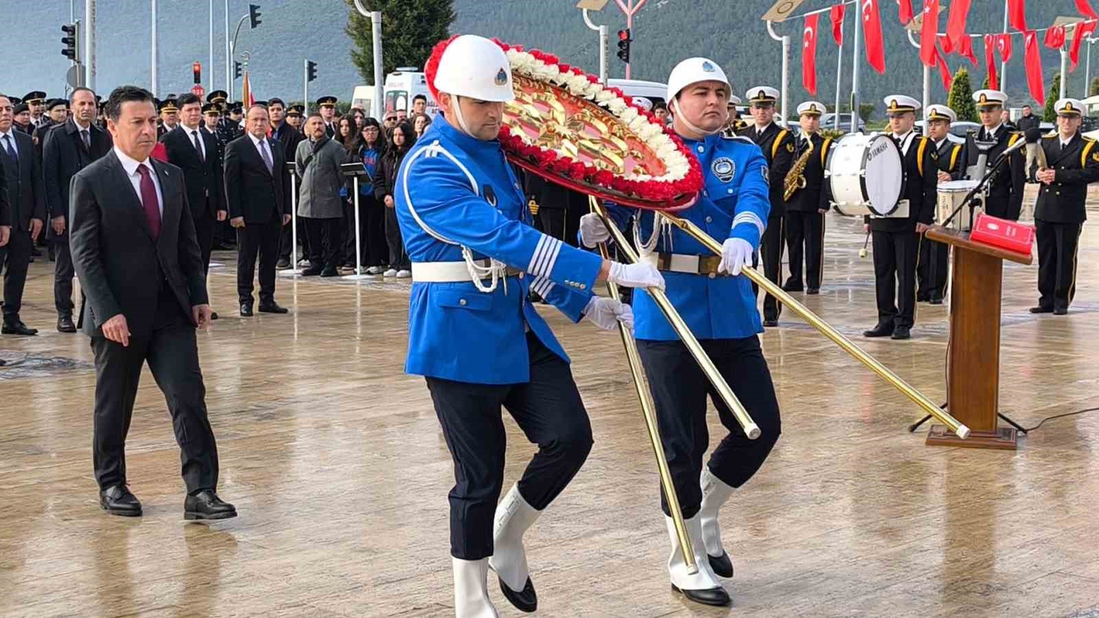 Çanakkale Zaferi’nin 111 yılında şehitler dualarla anıldı
