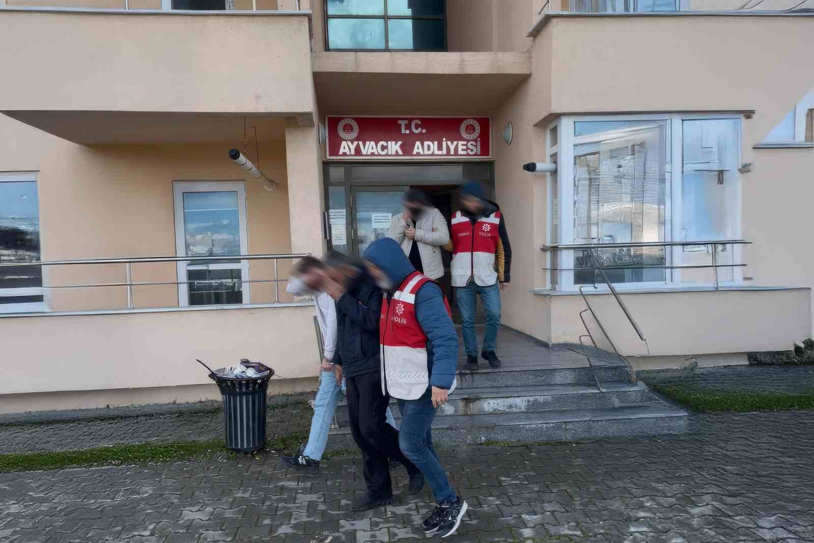 Çanakkale’de 28 kaçak göçmen yakalandı
