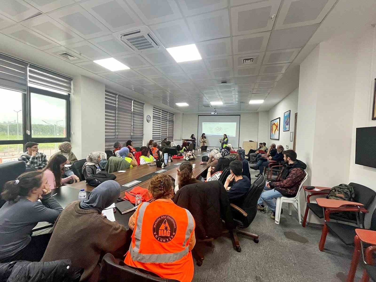 Çanakkale’de 51 AFAD gönüllüsü eğitimini başarıyla tamamladı
