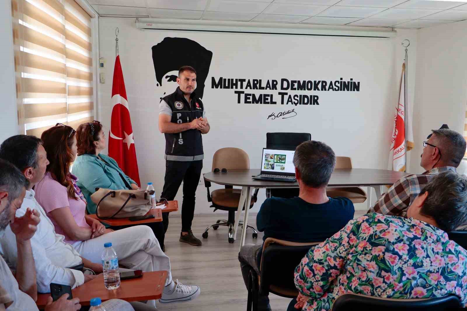 Çanakkale’de 65 bin 257 vatandaşa uyuşturucuyla mücadeleye yönelik farkındalık eğitimi
Çanakkale’de 65 bin 257 vatandaşa uyuşturucuyla mücadeleye yönelik farkındalık eğitimi