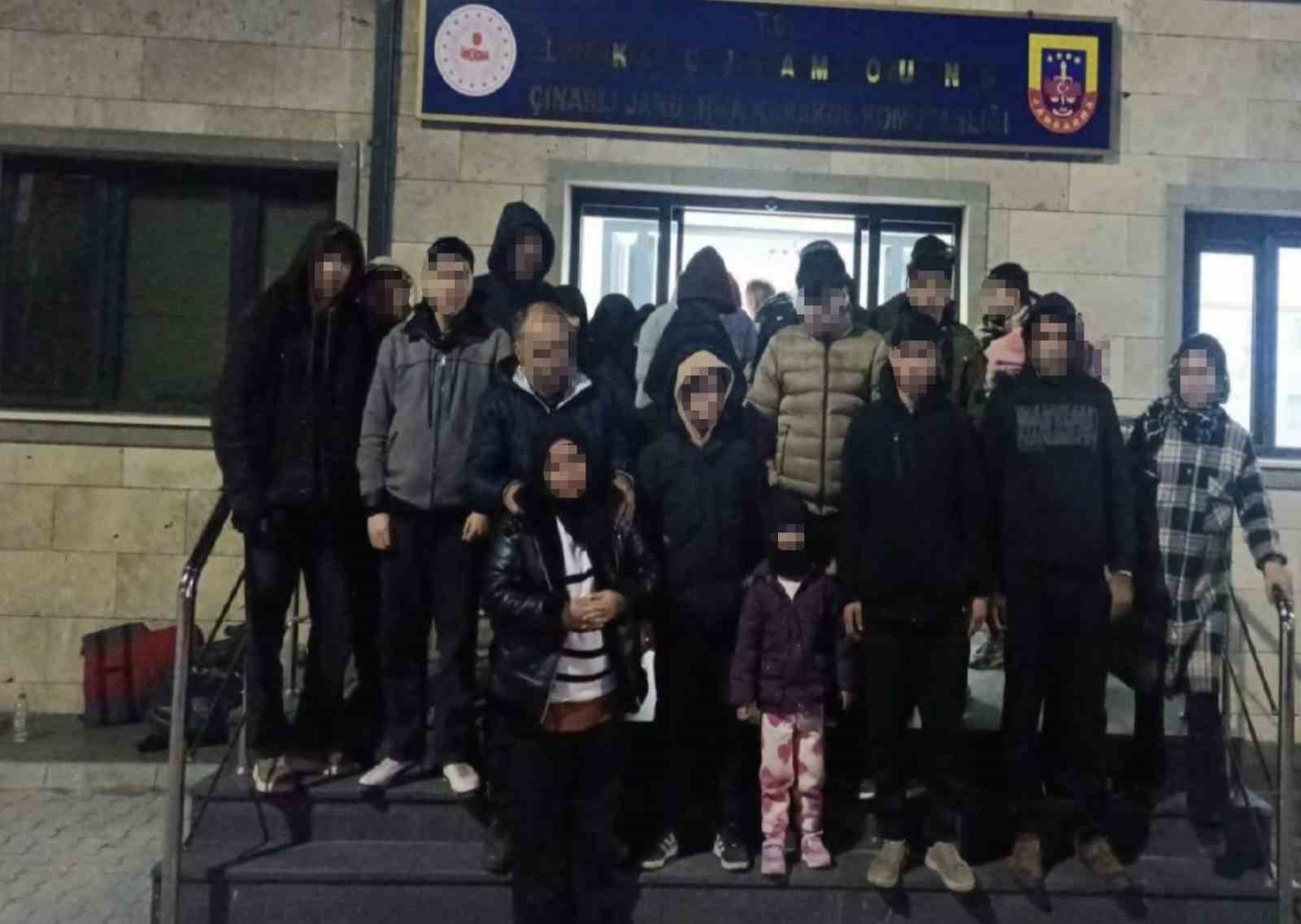 Çanakkale’de 77 kaçak göçmen yakalandı, 2 organizatör tutuklandı
