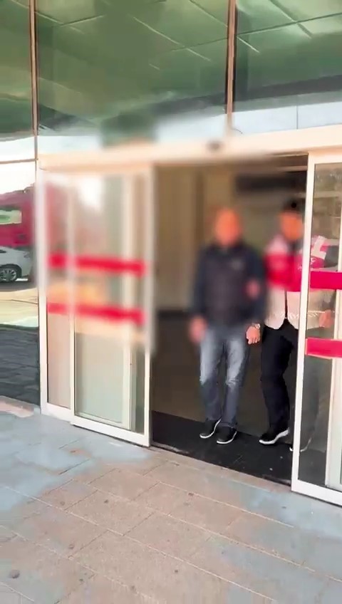 Çanakkale’de bir vatandaşı 4 milyon 500 bin TL dolandıran 3 şüpheli tutuklandı
