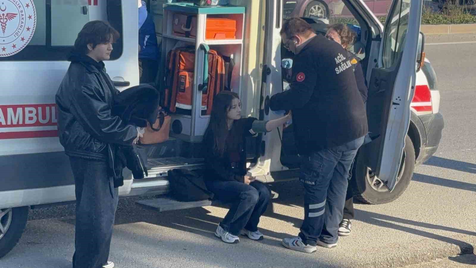 Çanakkale’de devrilen minibüsteki 8 yaralının isimleri belli oldu
