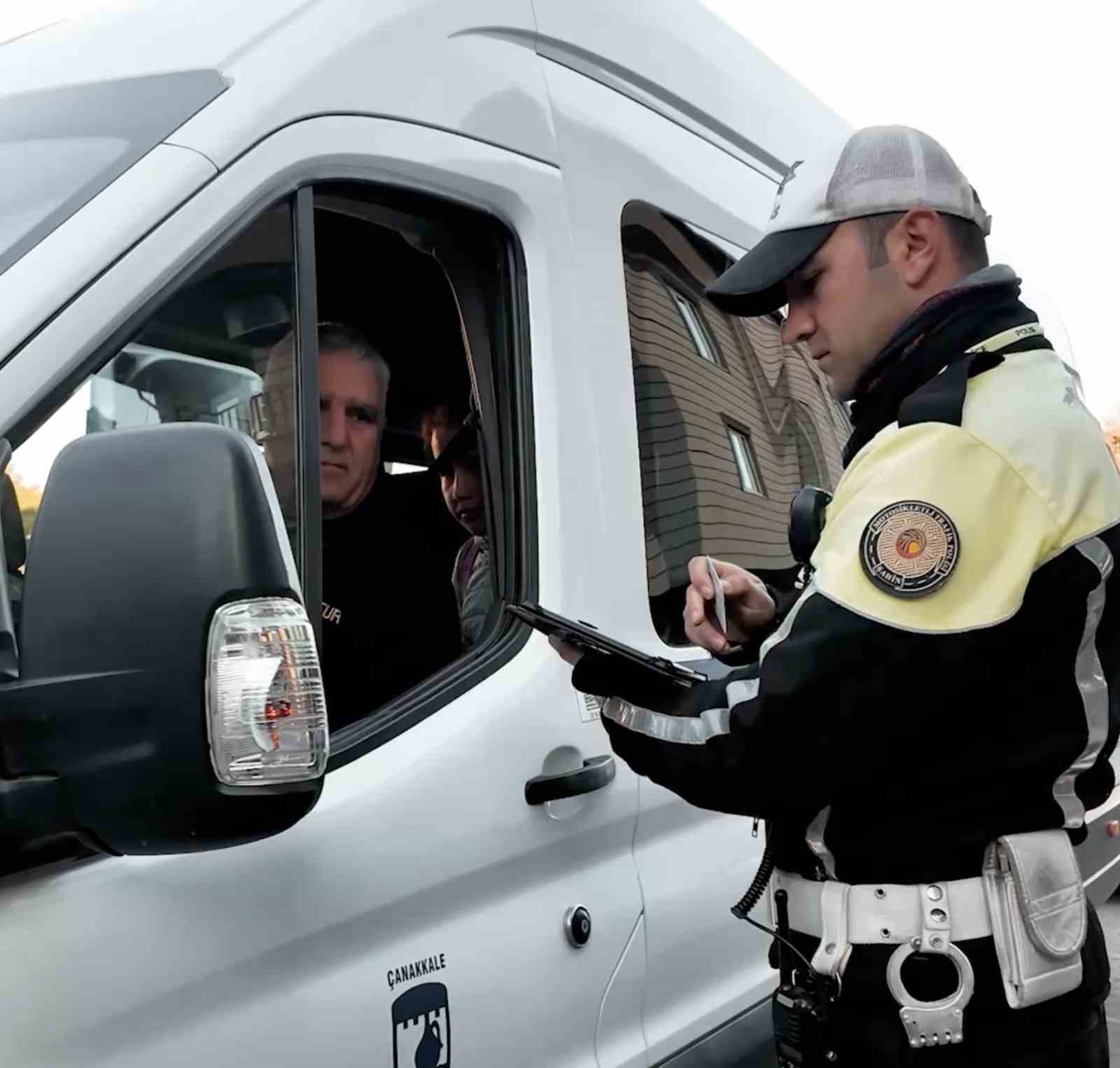 Çanakkale’de FETÖ’den 14 yıl 2 ay kesinleşmiş hapis cezası bulunan şahıs tutuklandı
