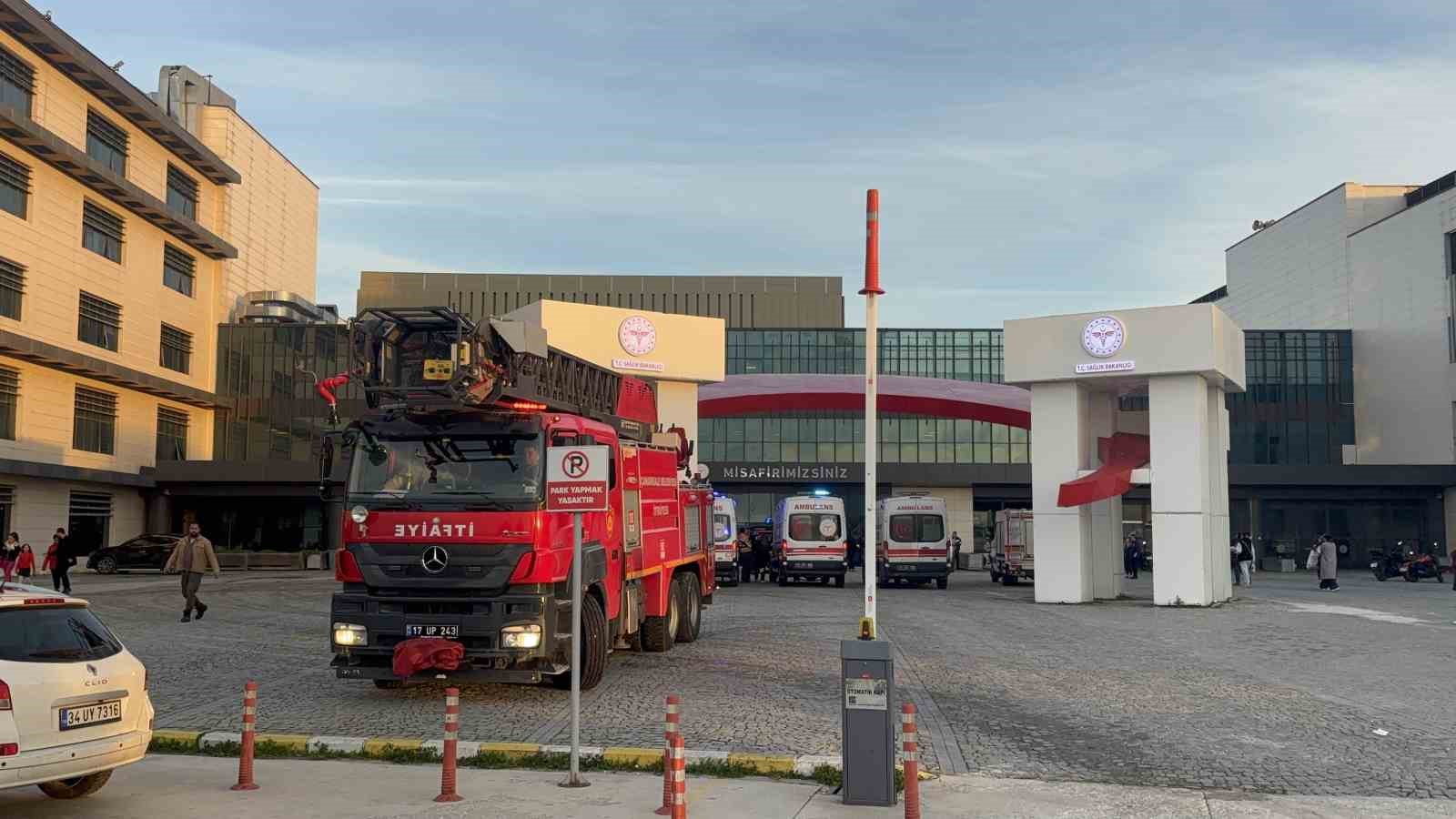 Çanakkale’de hastanede çıkan yangın büyümeden söndürüldü
