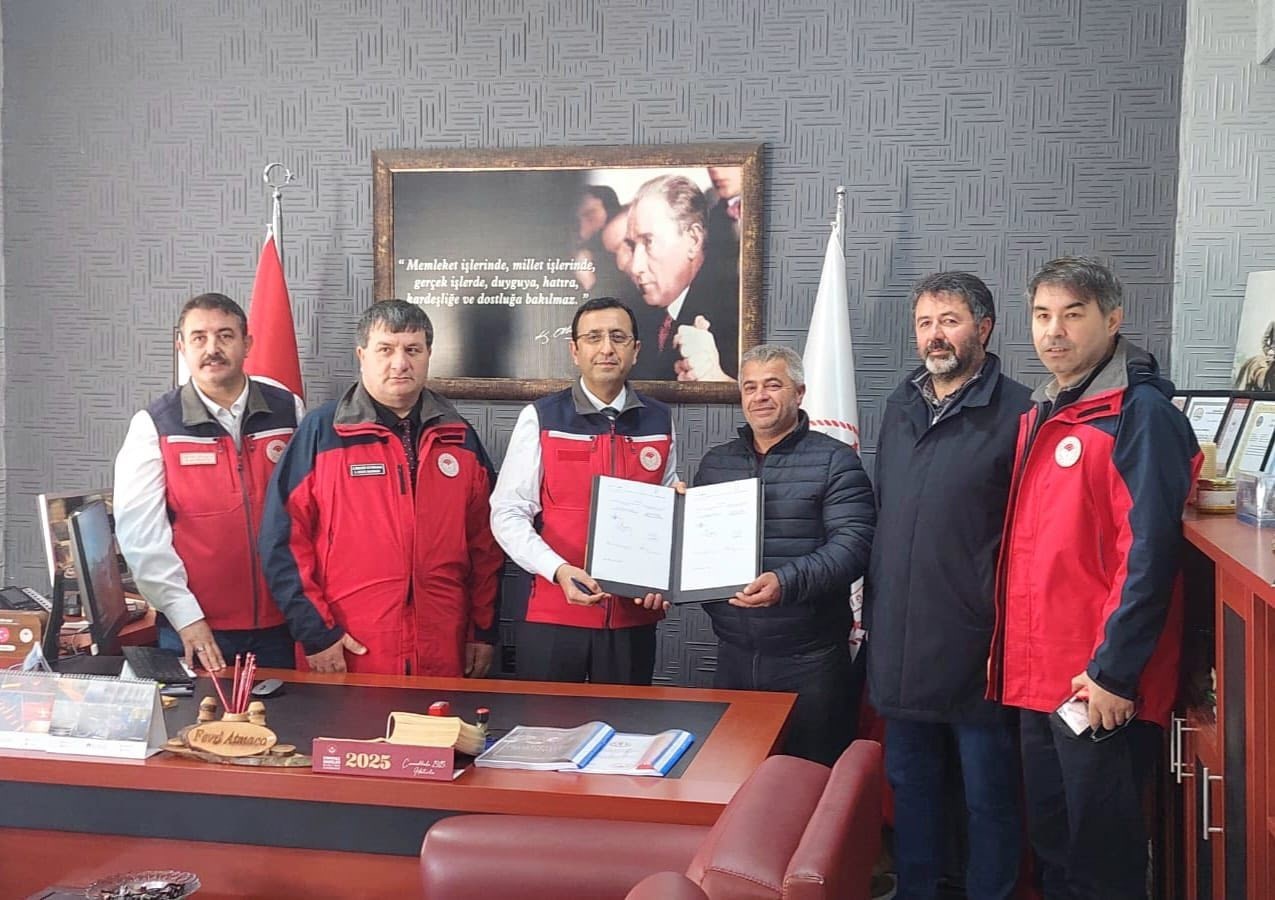 Çanakkale’de katı gübre dağıtma makinaları işletmelere teslim edildi
