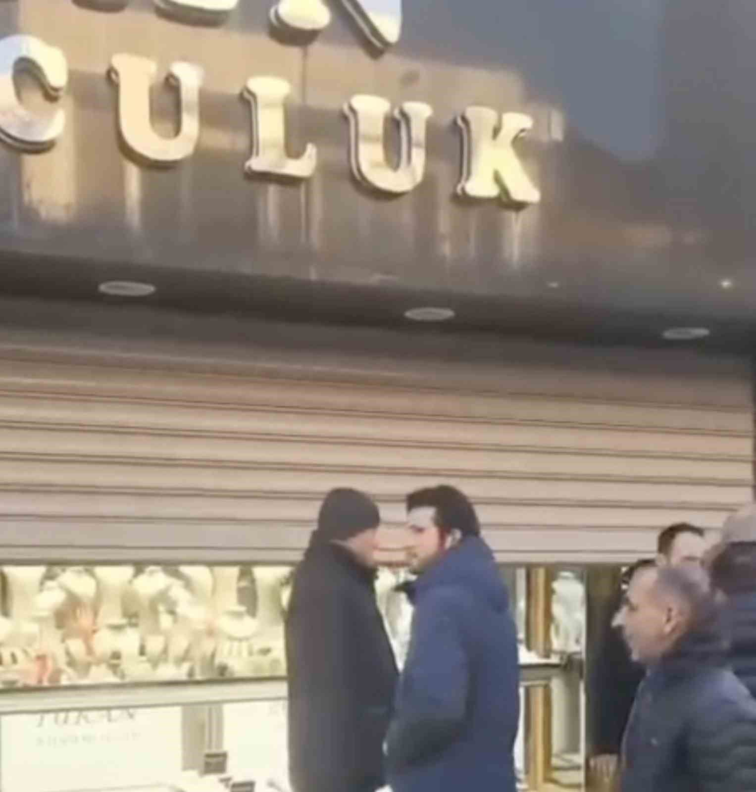 Çanakkale’de kuyumcudan milyonluk vurgun
