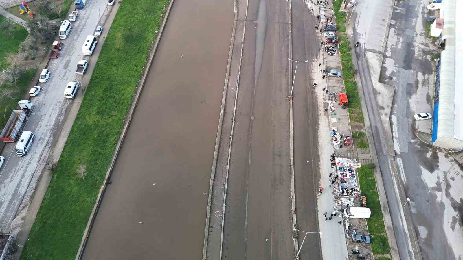 Çanakkale’de taşkın yaşanan Sarıçay normale döndü
