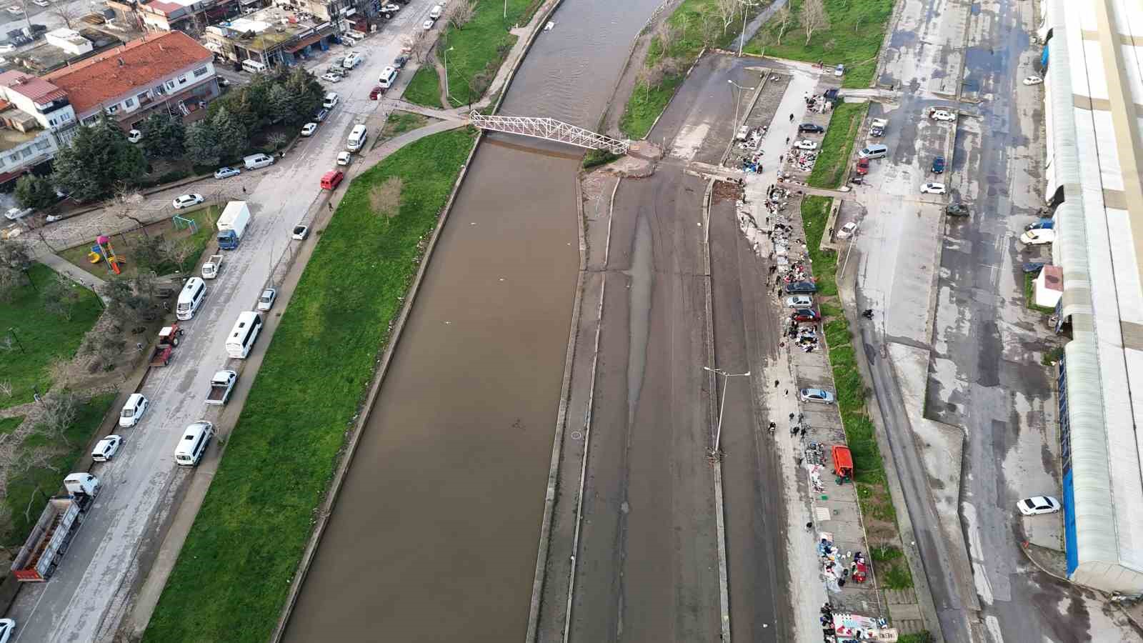 Çanakkale’de taşkın yaşanan Sarıçay normale döndü
