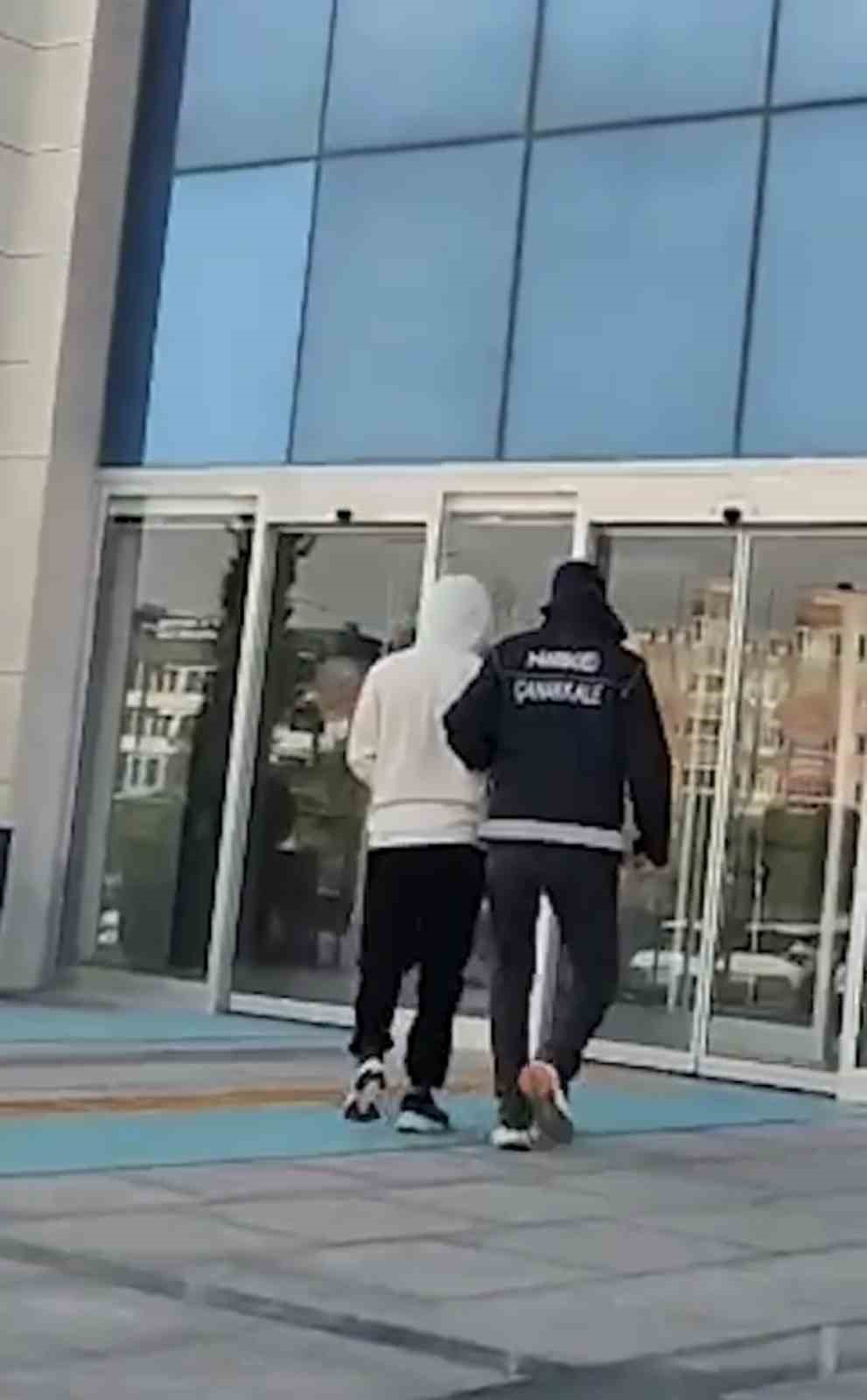 Çanakkale’de uyuşturucu imal ve ticareti suçundan 3 tutuklama
