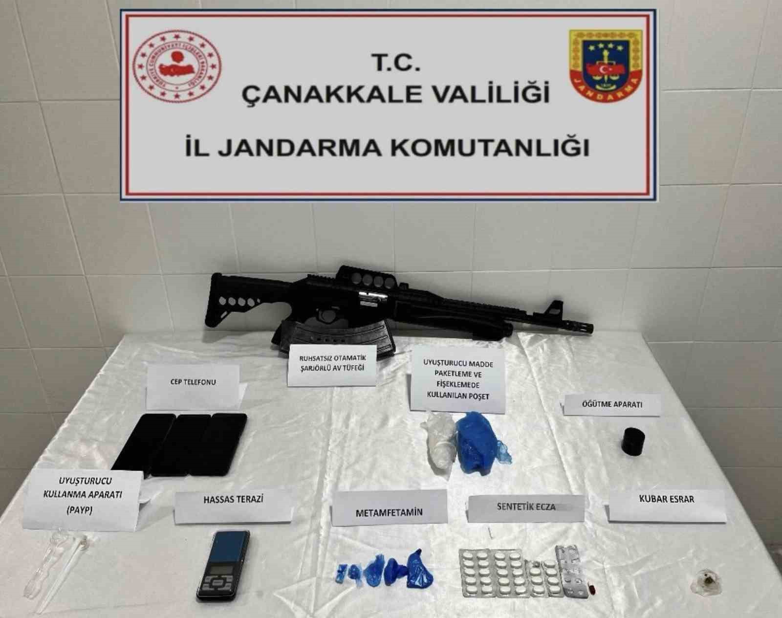 Çanakkale’de uyuşturucu operasyonu: 28 şüpheli yakalandı
Çanakkale’de uyuşturucu operasyonu: 28 şüpheli yakalandı