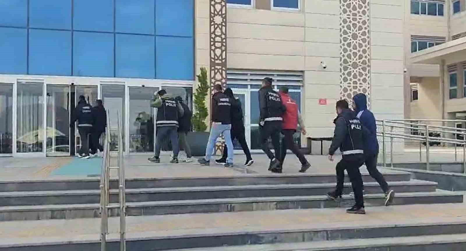 Çanakkale’de uyuşturucu taciri 5 şüpheli tutuklandı
