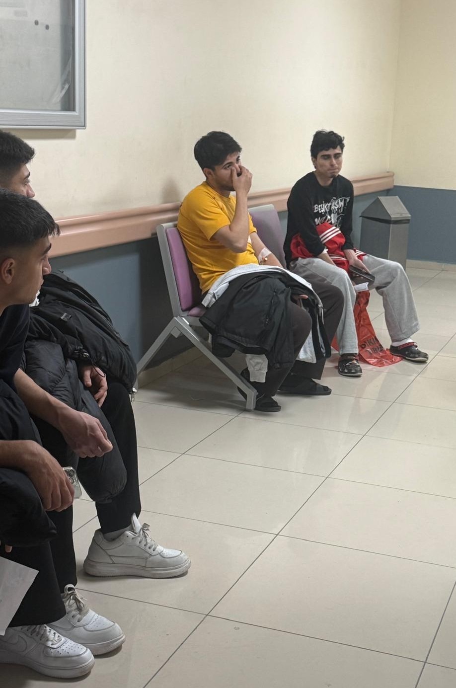 Çanakkale’de yurtta rahatsızlanan 73 öğrenci hastanelik oldu
