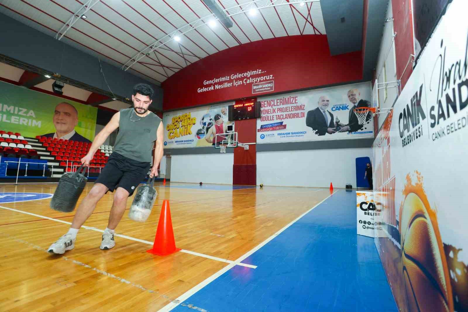 Canik Belediyesi gençleri hedeflerine taşıyor
