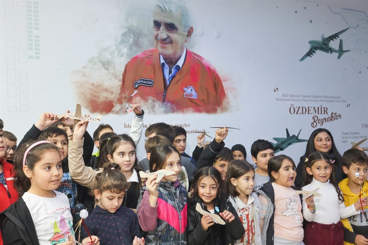 Canik Keşif Kampüsü’nde 206 bin çocuk ve gence bilim ve teknoloji eğitimi
Canik Keşif Kampüsü’nde 206 bin çocuk ve gence bilim ve teknoloji eğitimi