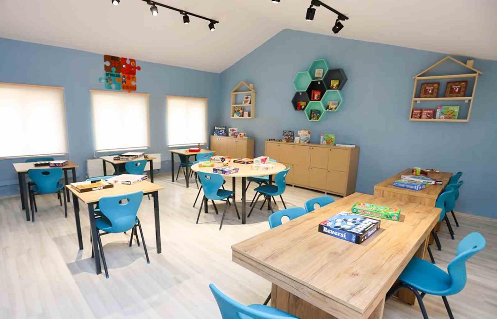 Canik’te 27 akıl ve zeka sınıfı öğrencilerle buluştu
