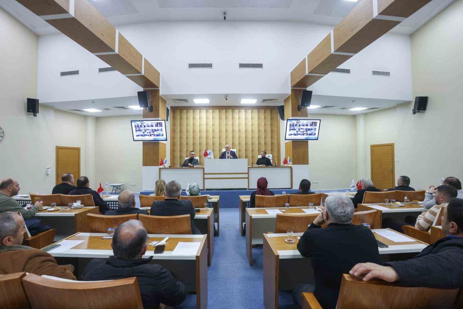 Canik’te burslar hesapta, Meşe Tesisleri yenileniyor
