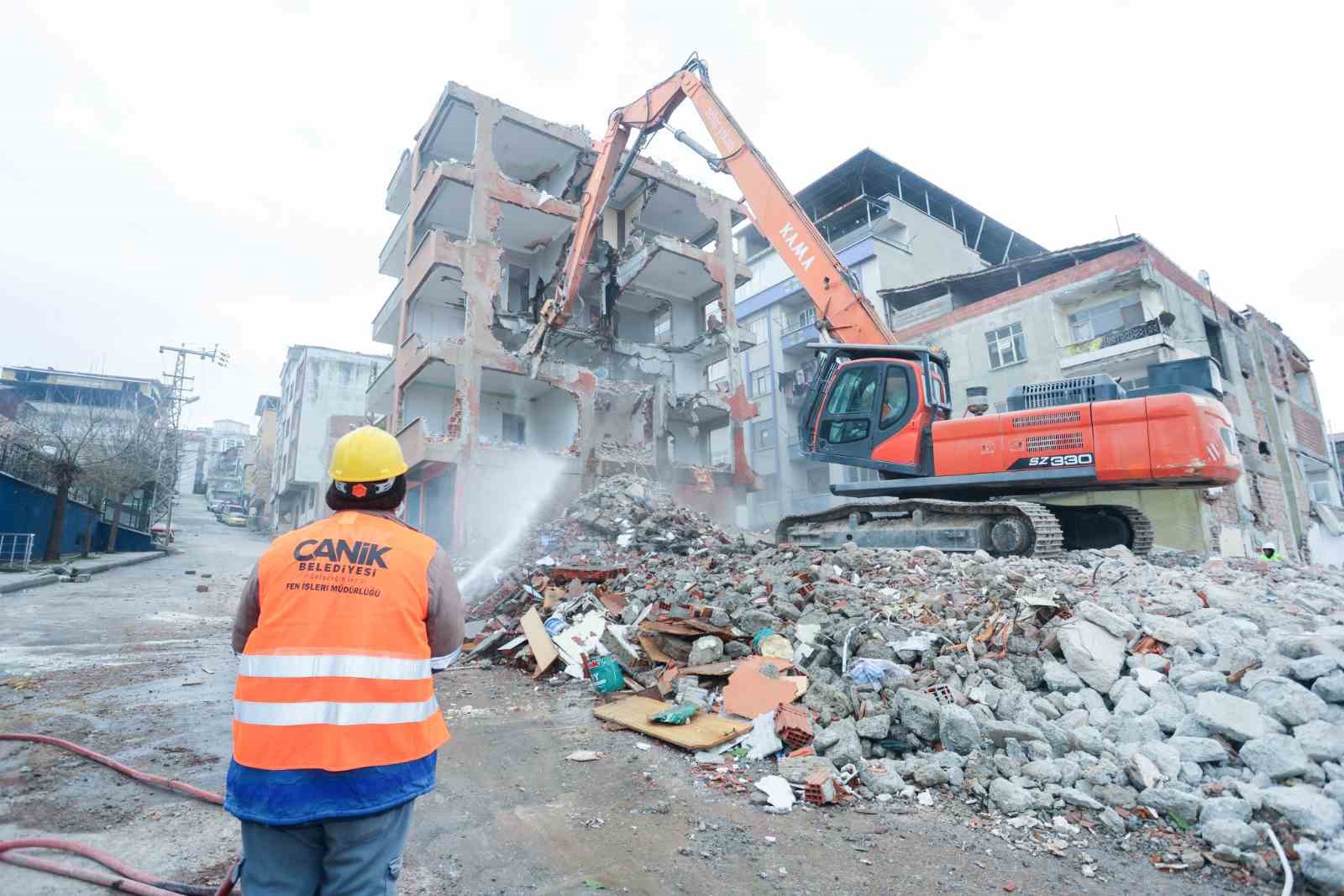 Canik’te depreme dayanıksız 741 bina yıkılıyor
