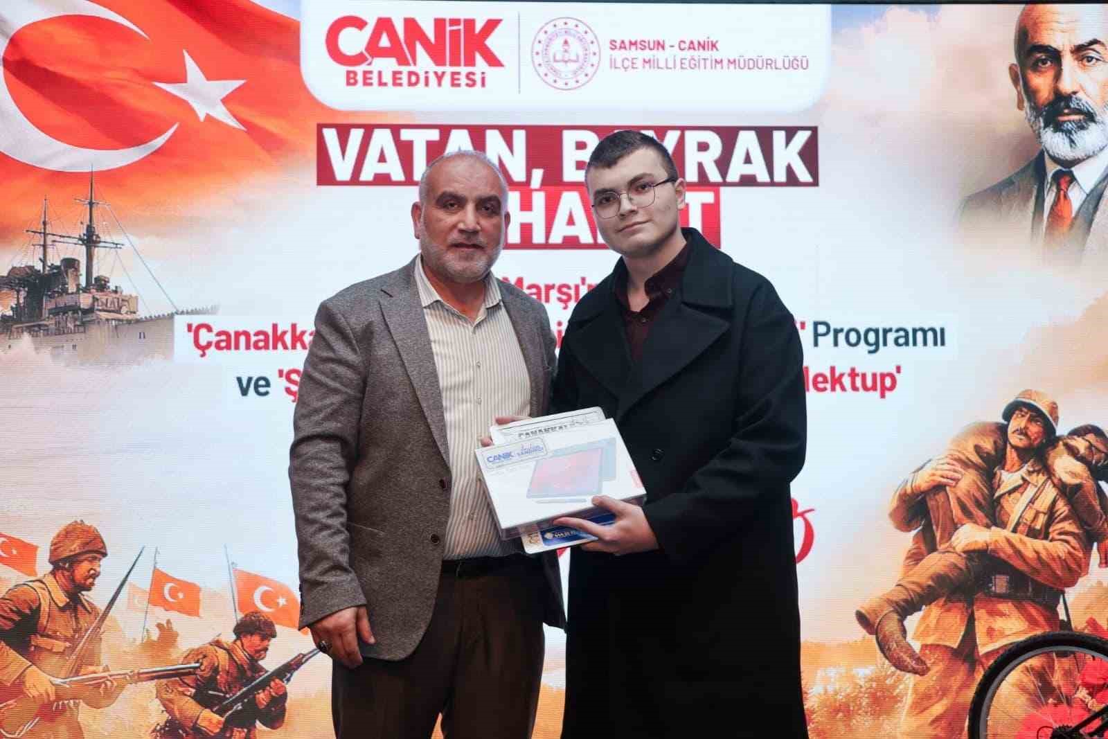 Canik’te gençler ödüllerine kavuştu
