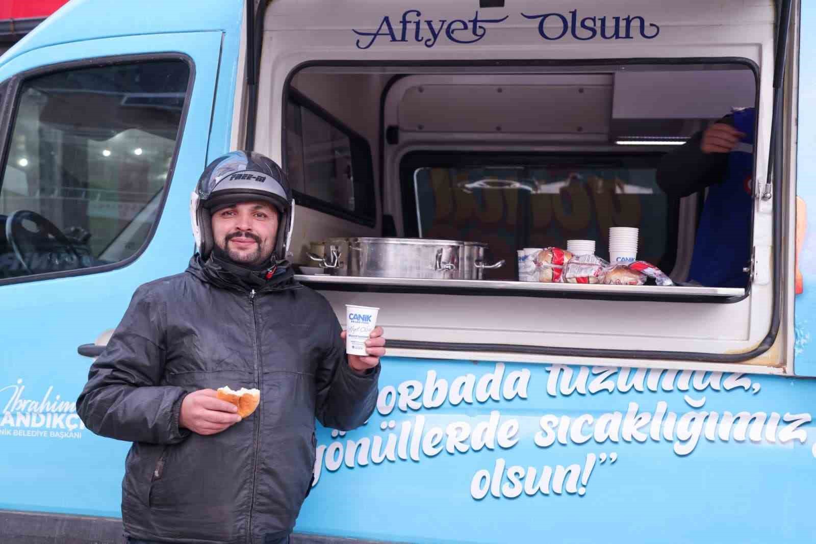 Canik’te gönülleri ısıtan ikram
