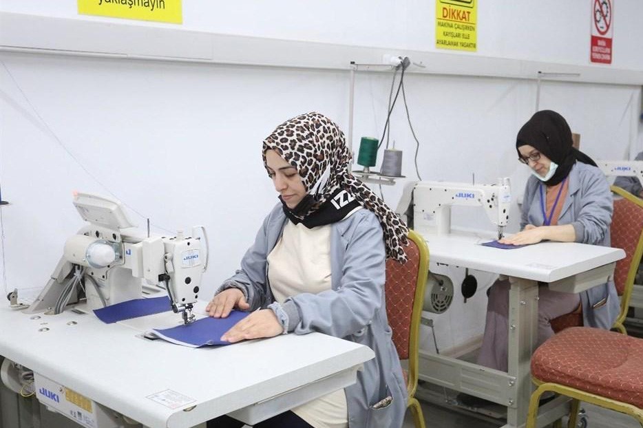 Canik’te hanım konaklarında 12 bin 132 kadına mesleki eğitim
