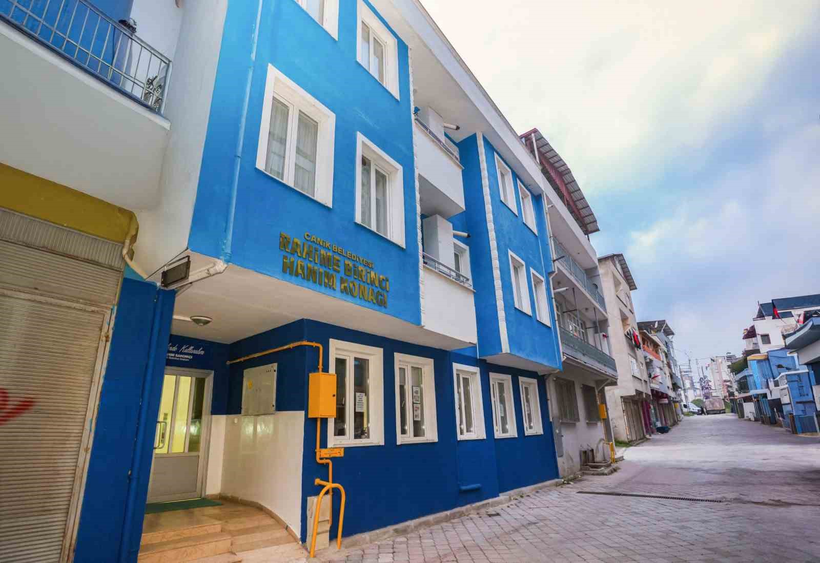 Canik’te hanım konaklarında 12 bin 132 kadına mesleki eğitim
