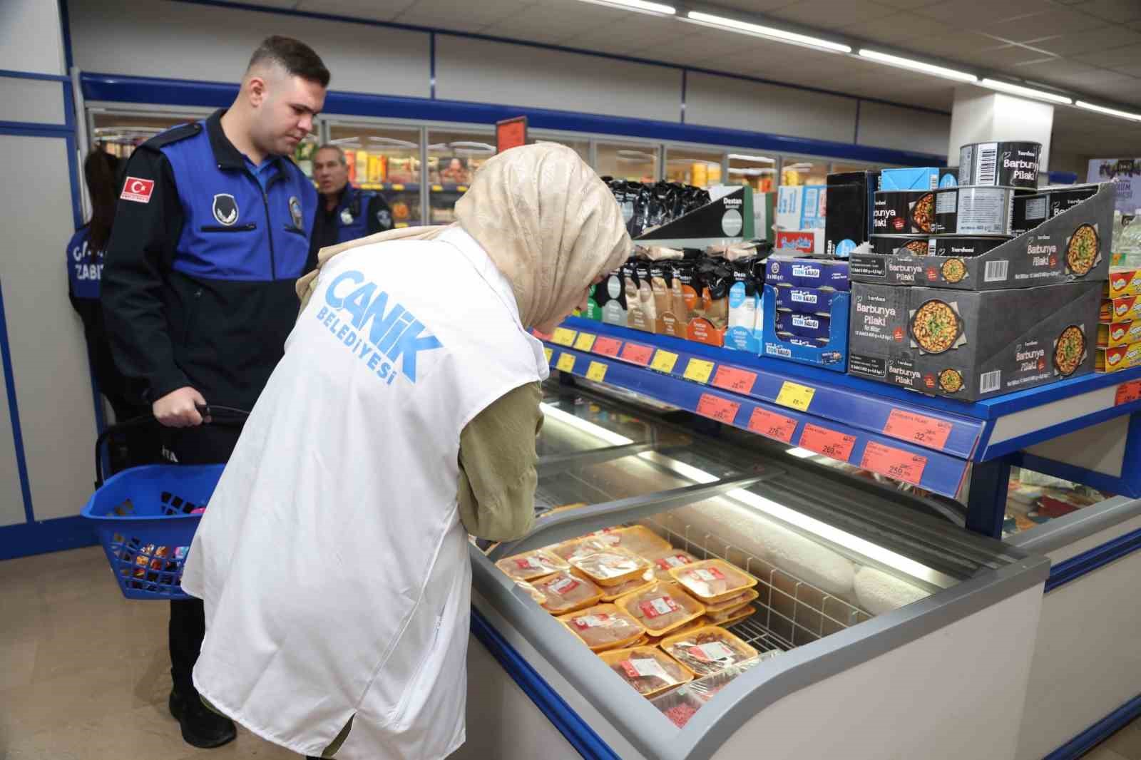 Canik’te marketlere sıkı denetim
