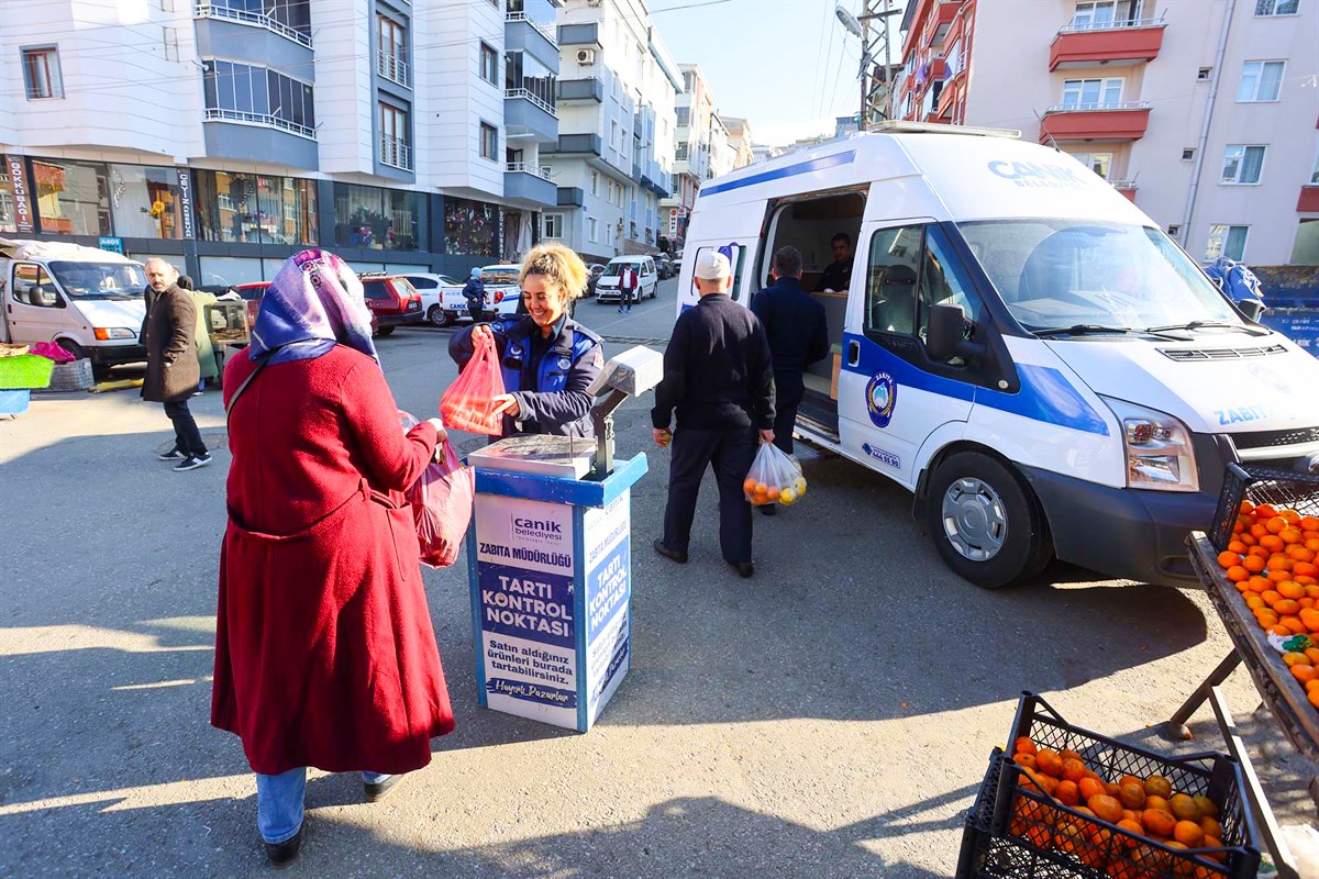 Canik’te Mobil Zabıta Çözüm Merkezi ile talep ve öneriler yerinde dinleniyor
