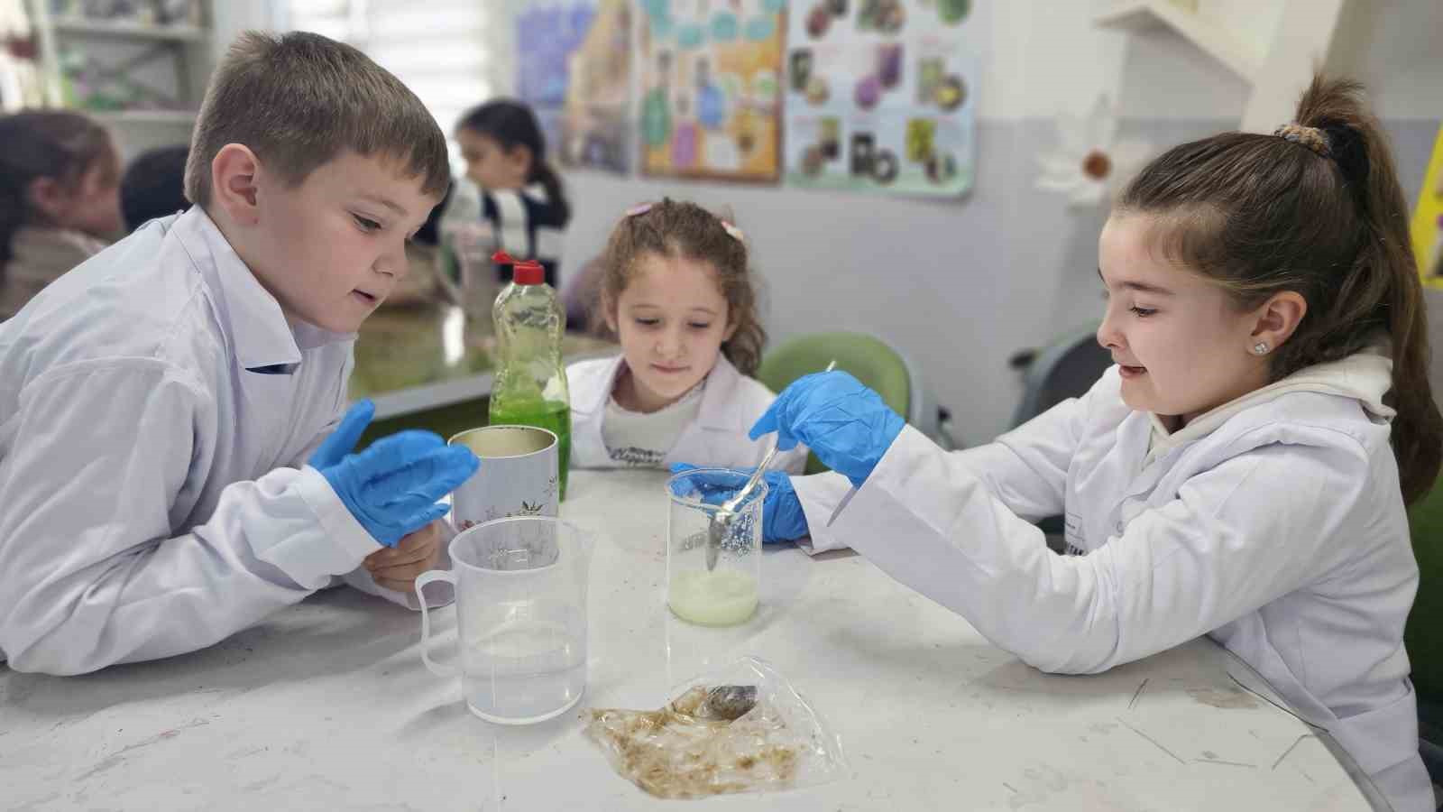 Canik’te yarıyıl tatili, bilim ve teknolojiye taçlandı
Canik’te yarıyıl tatili, bilim ve teknolojiye taçlandı