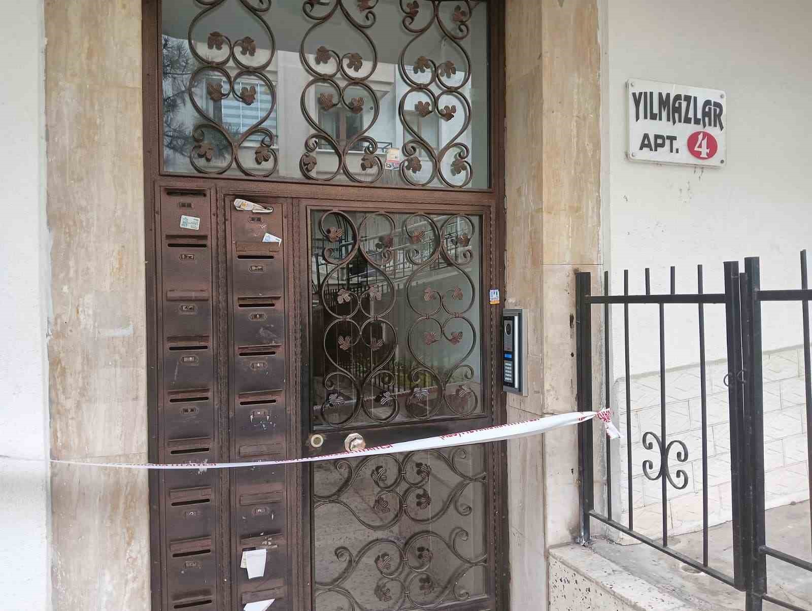 Çankaya’da çökme oluşan apartmanda yaşayanlar tedbir amaçlı tahliye edildi
