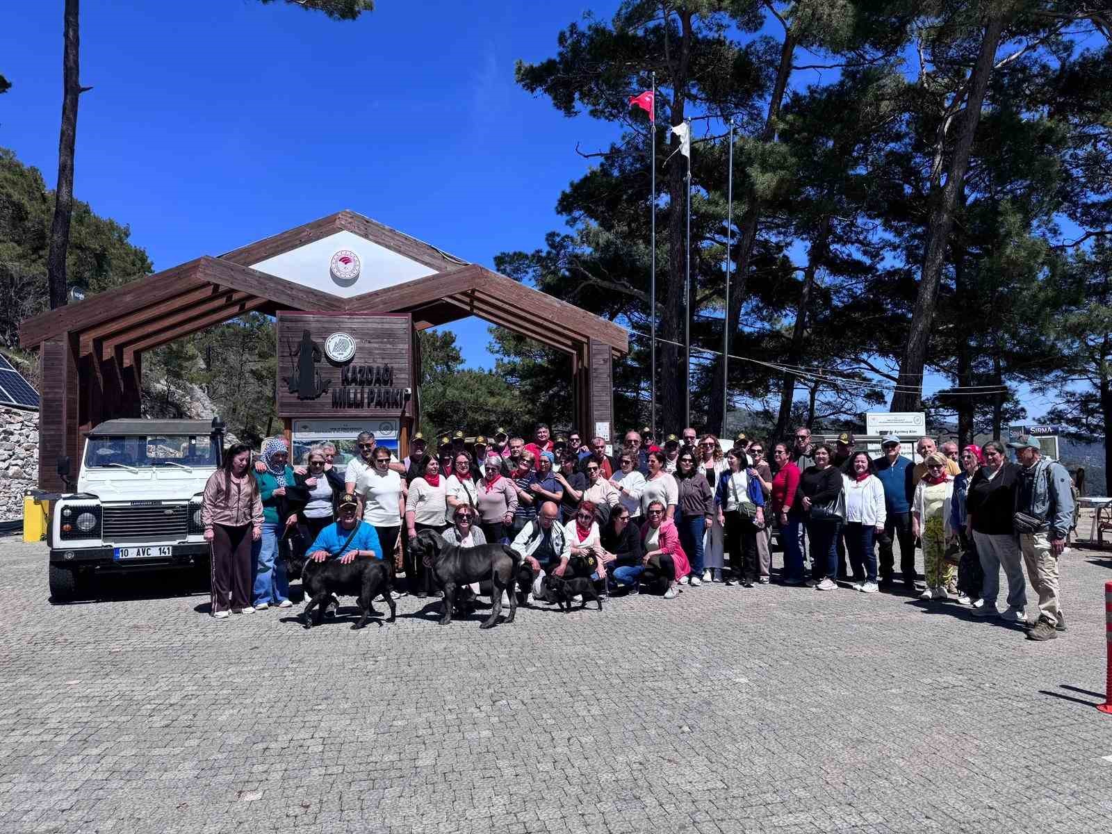 Çankırı mezunları Edremit’te hasret giderdi
