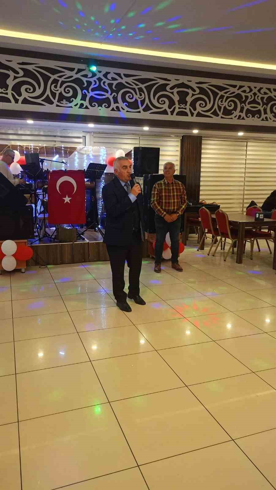 Çankırı mezunları Edremit’te hasret giderdi
