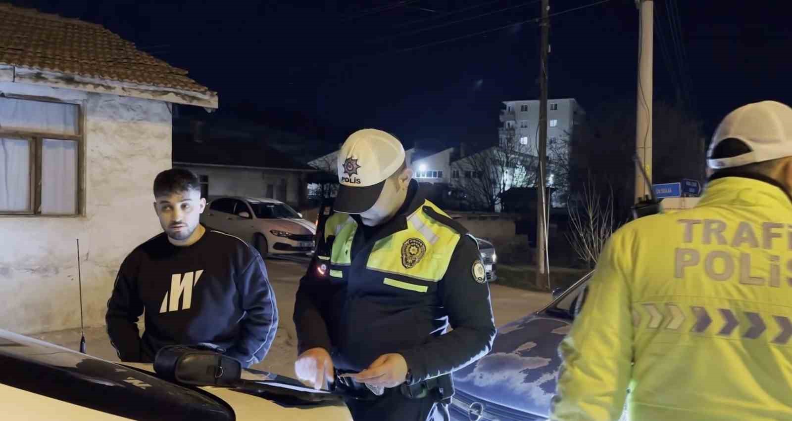 Çankırı’da araçta ses sistemi bulunduran sürücüye ceza yağdı
