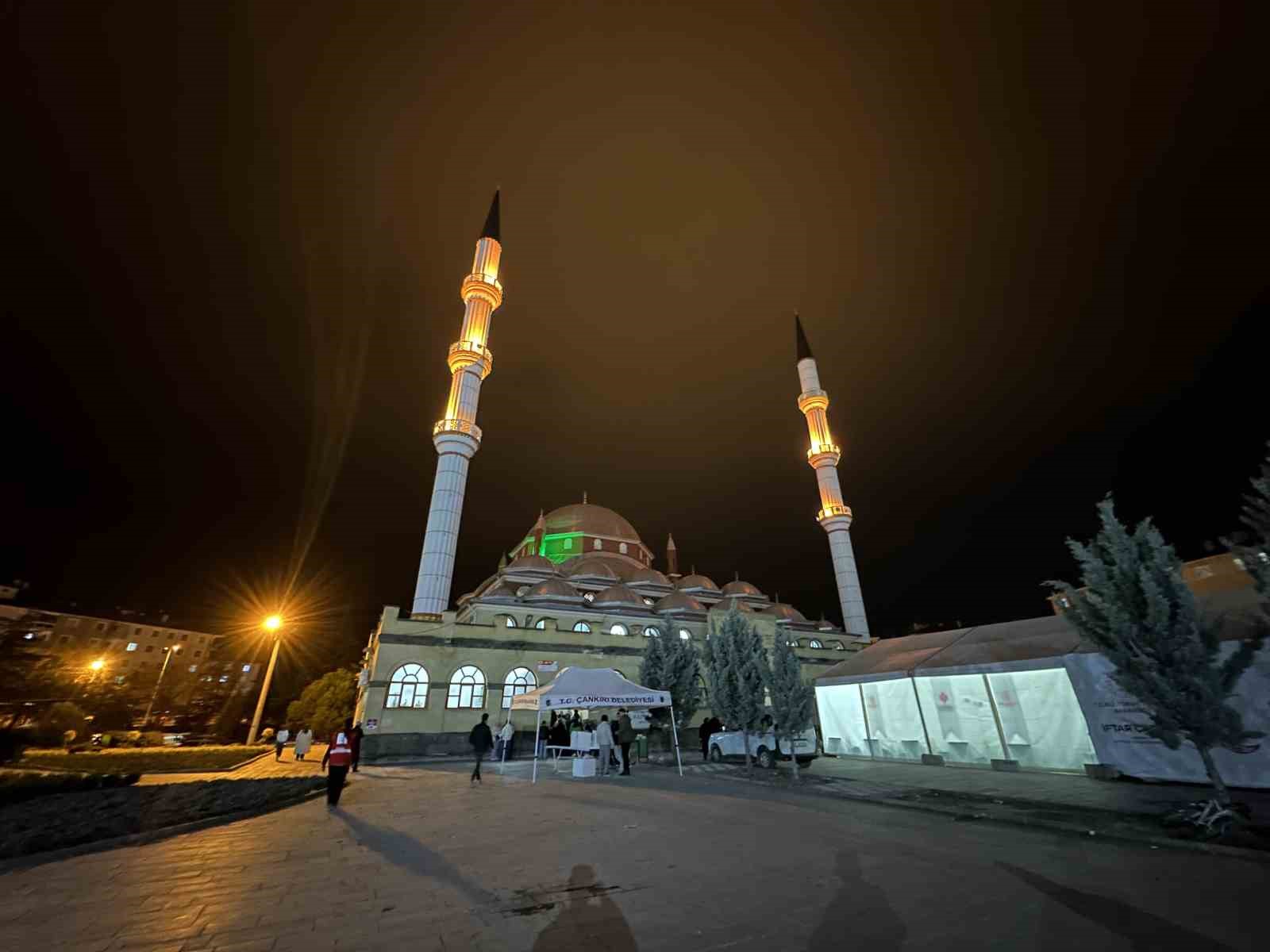 Çankırı’da camiler Kadir Gecesi’nde doldu taştı
