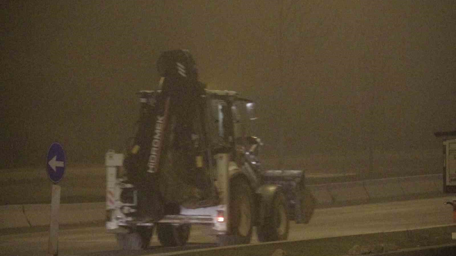 Çankırı’da etkili olan sis görüş mesafesini 50 metreye düşürdü
