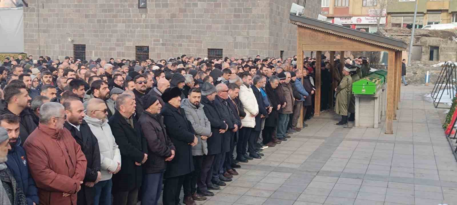 Canlar ve Midilliç ailelerinin baba acısı
