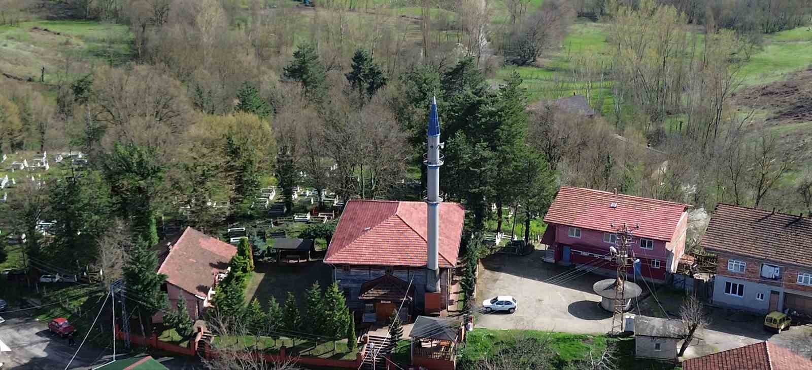 Çantı tekniğiyle inşa edilen çivisiz cami 2 asırdır ayakta
