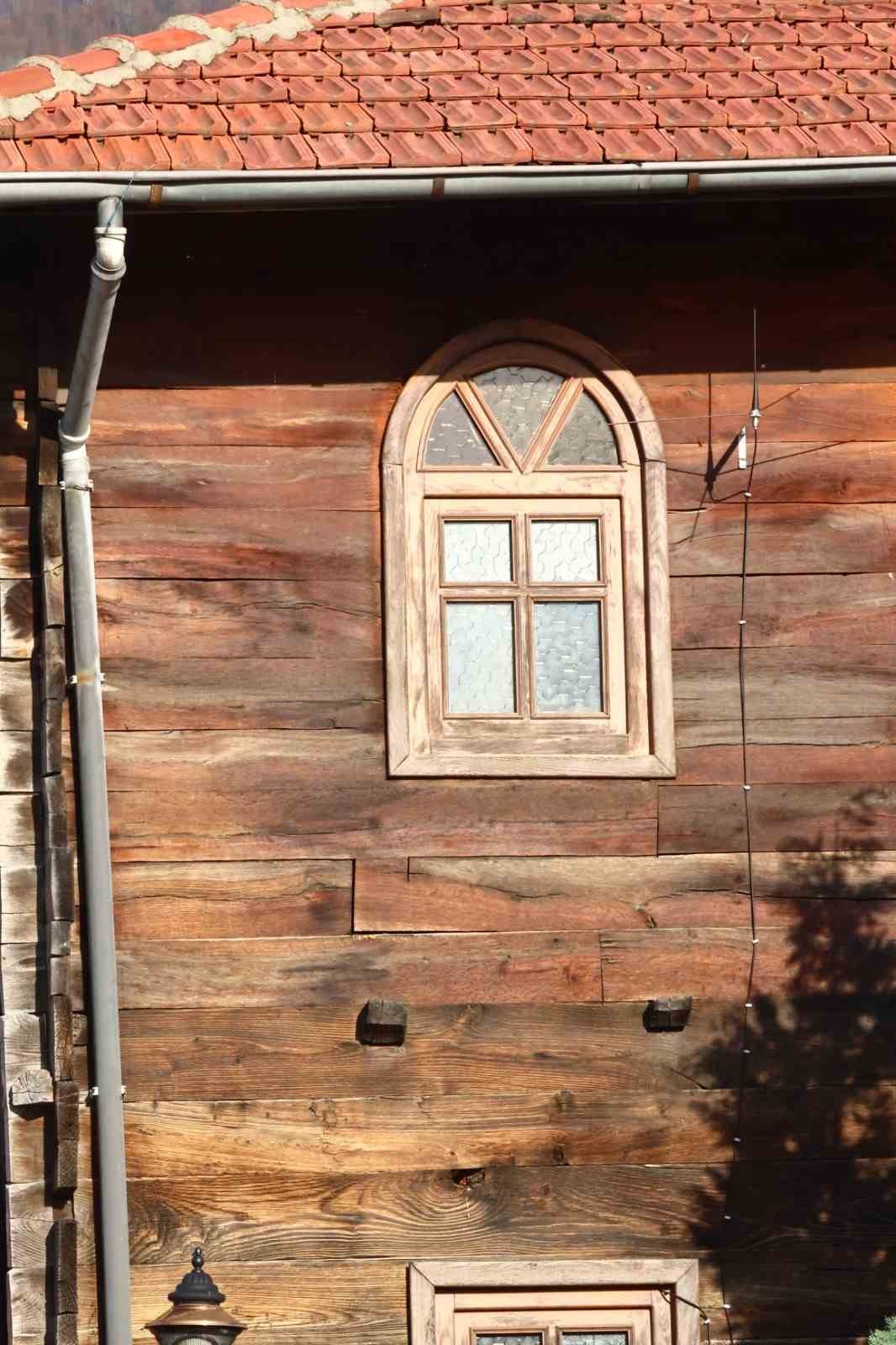 Çantı tekniğiyle inşa edilen çivisiz cami 2 asırdır ayakta
