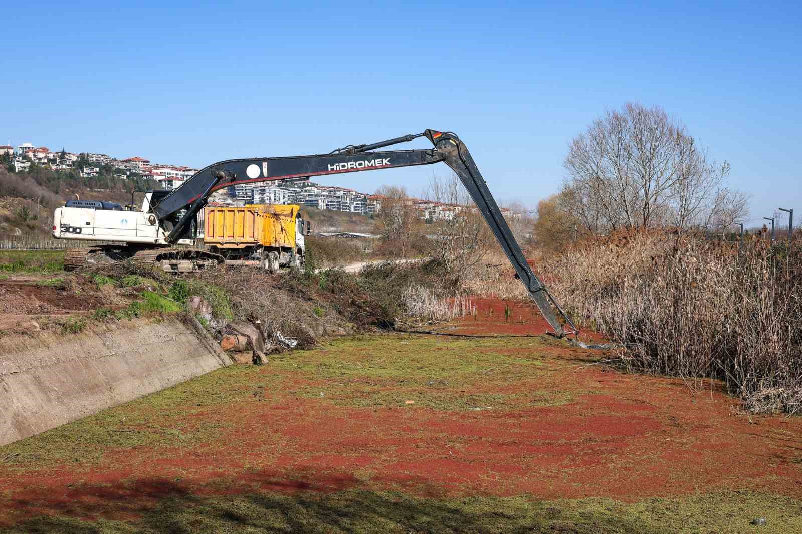 Çark Deresi’nde 5 kilometrelik hat temizleniyor
