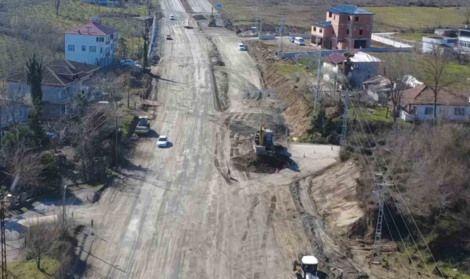 Çarşamba-Ayvacık karayolunda çalışmalar sürüyor
