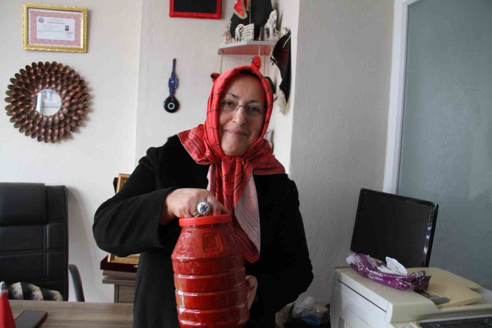 Çarşamba’nın tescilli lezzeti ’biber tuzu’ sofraları süslüyor
Çarşamba’nın tescilli lezzeti ’biber tuzu’ sofraları süslüyor