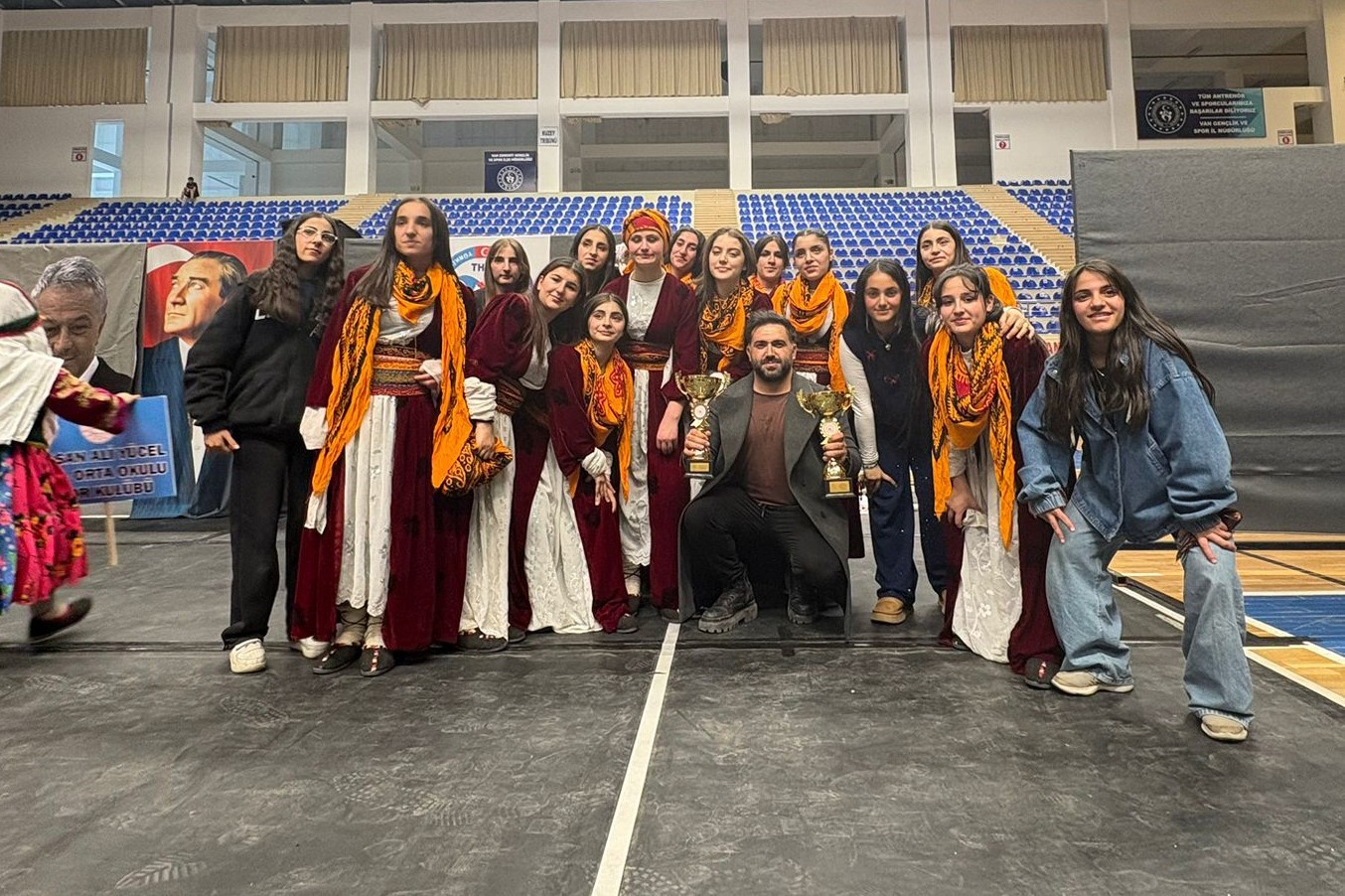 Çataklı öğrencilerden büyük başarı
