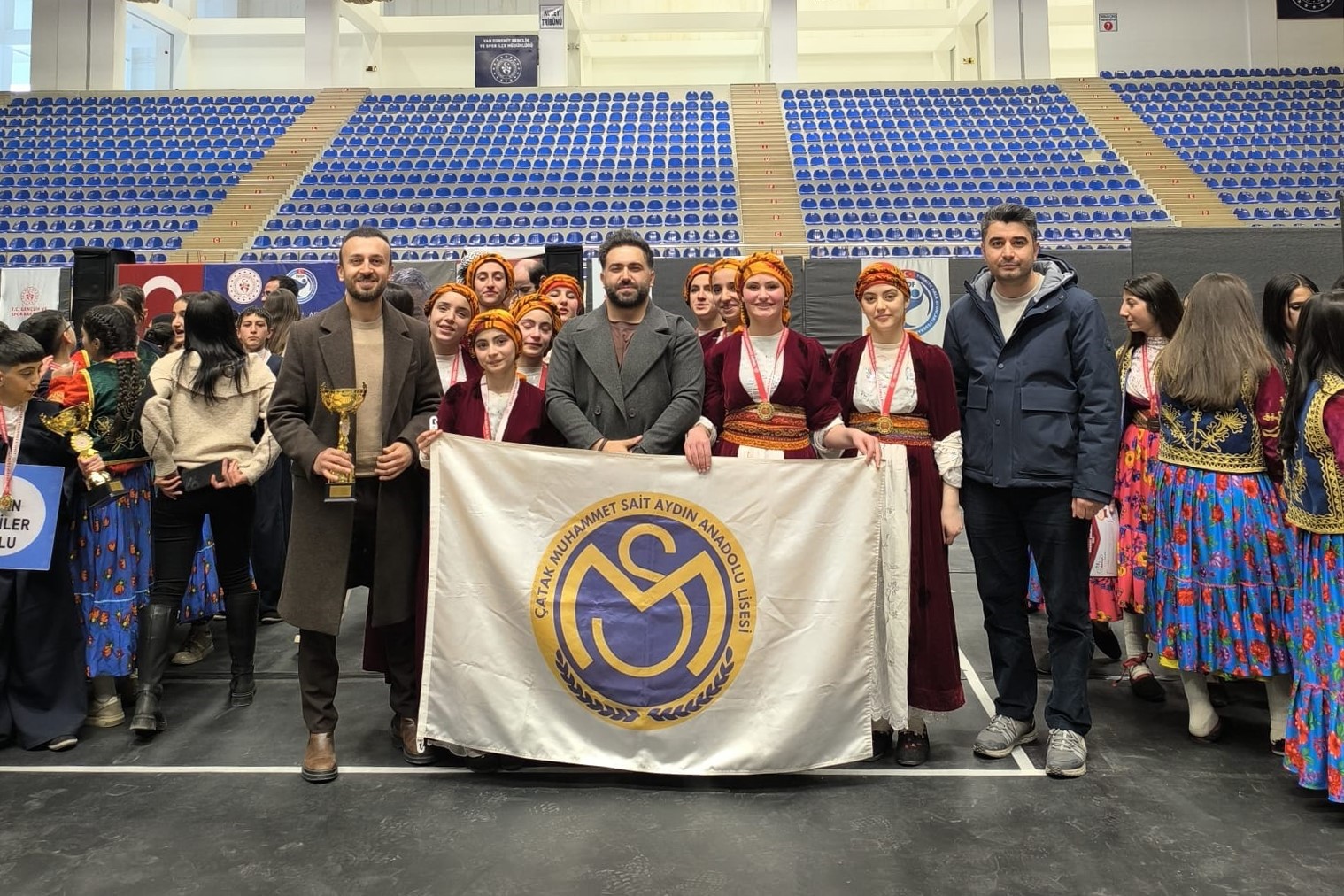 Çataklı öğrencilerden büyük başarı
