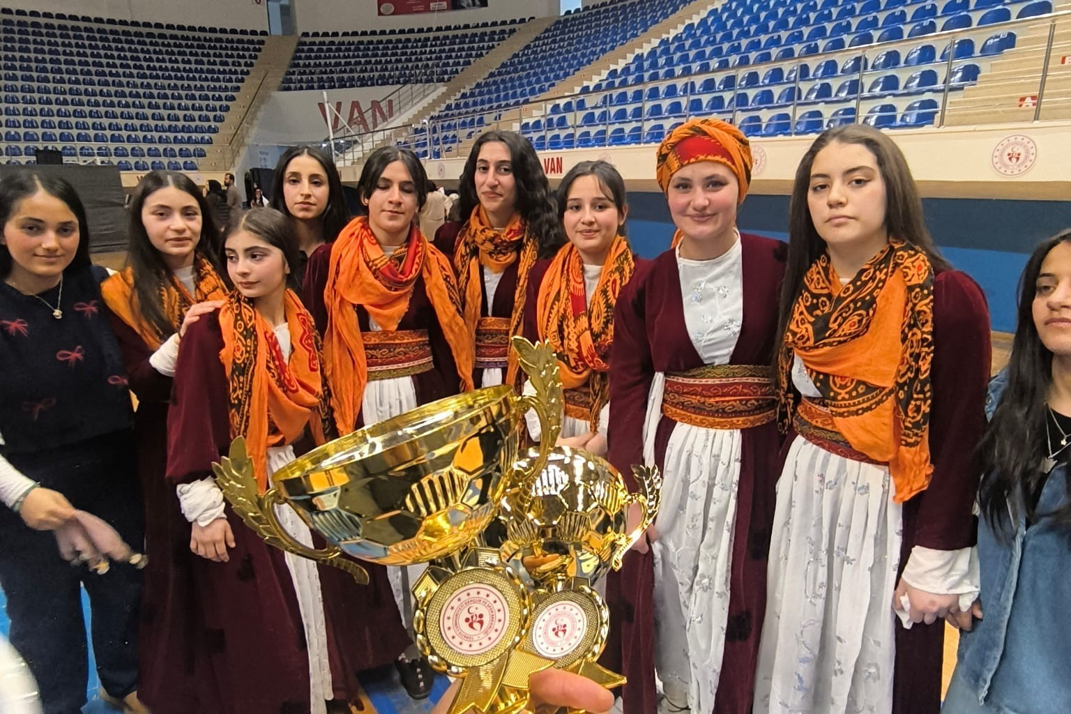 Çataklı öğrencilerden büyük başarı
