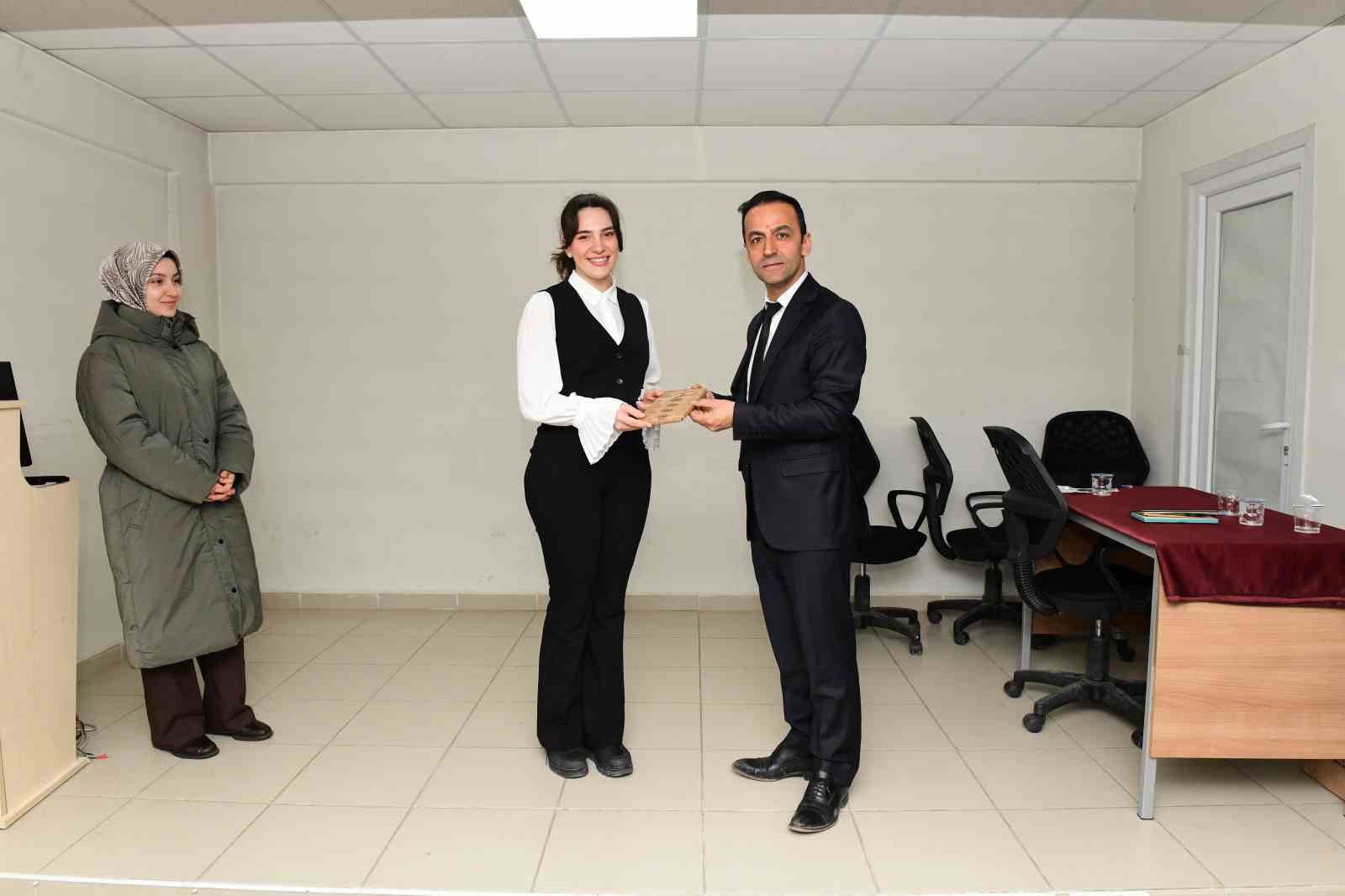 Çatak’ta ‘Motivasyon ve Mesleki Rehberlik’ toplantısı
