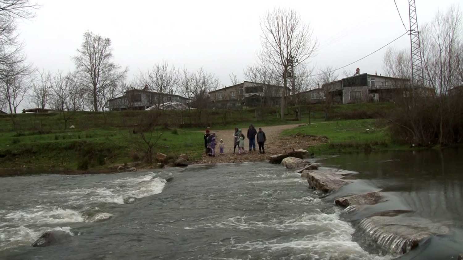 Çatalca’da dere taşkını vatandaşları yıllardır mağdur ediyor
