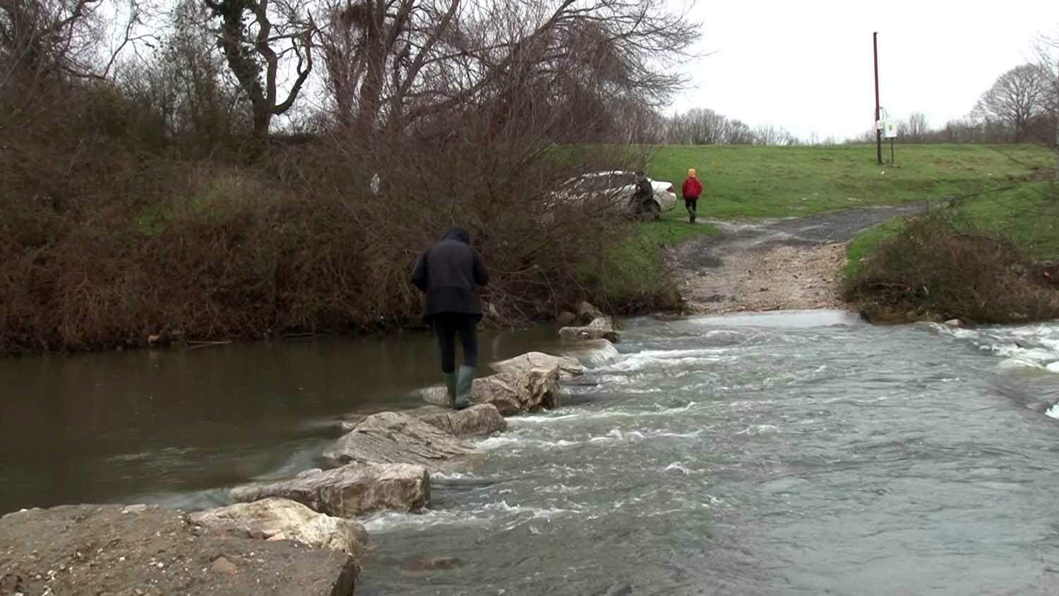 Çatalca’da dere taşkını vatandaşları yıllardır mağdur ediyor
