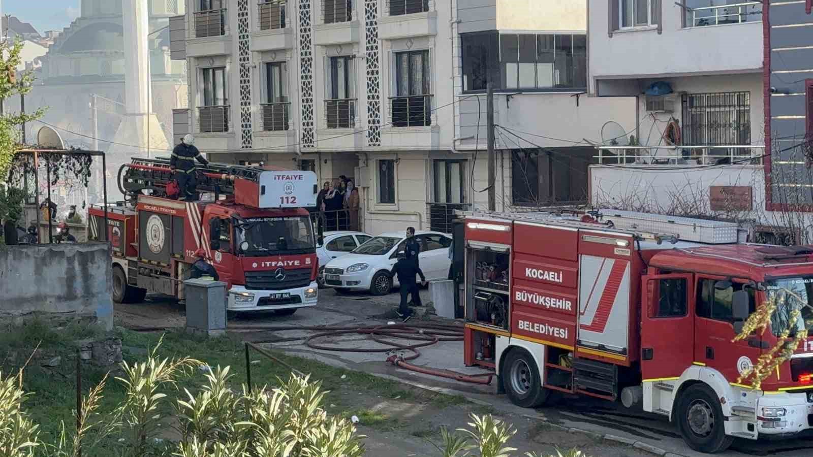 Çatı onarımı sırasında yangın çıktı
