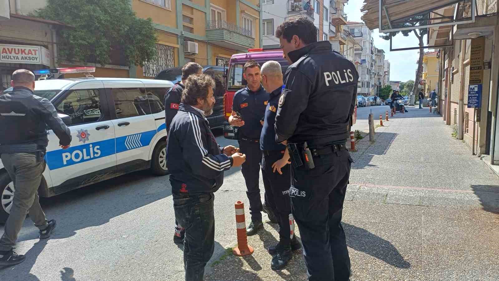 Çatıda yaktığı kablo ekipleri harekete geçirdi
