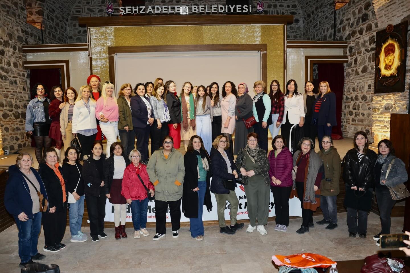 "Çatlak" oyunu büyük beğeni topladı
